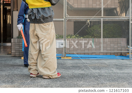 [大型公寓維修工程的鷹架] 121617103