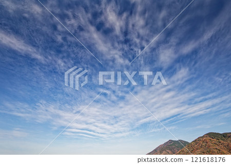 秋天天空中的白雲 秋天天空中的白雲 121618176