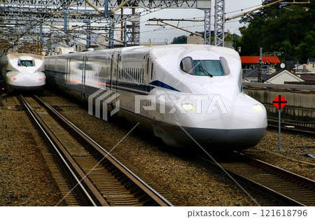 The N700S runs along the Tokaido Shinkansen, Japan's main artery... at Shin-Yokohama Station 121618796