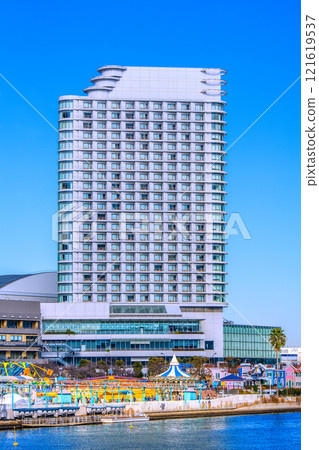 Yokohama cityscape, Japan, January 2nd. View of Yokohama Bay Hotel Tokyu in Minato Mirai (2025) 121619537