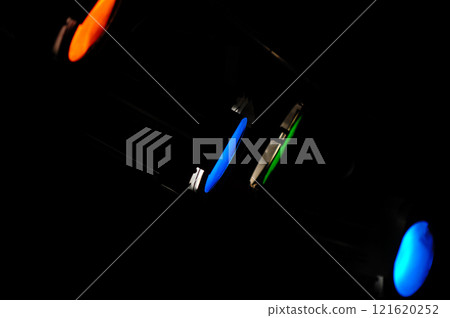 Spotlights 121620252