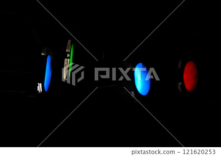 Spotlights 121620253