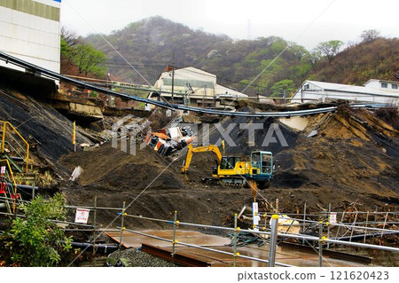 Heavy rain damage caused by a linear rain band associated with Typhoon No. 13, which occurred on September 8, 2023 121620423