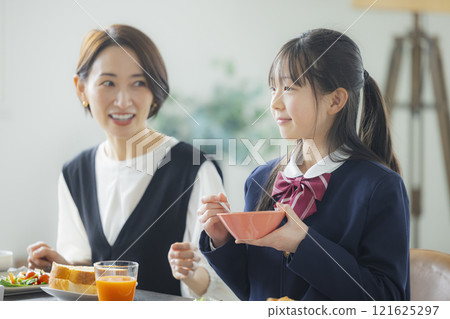 家庭早餐桌圖片 121625297