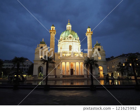 Karlskirche church in Vienna 121625992