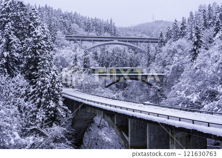 Snowy Tadami Line Miyashita Arch Bridge Snowy Tadami Line Miyashita Arch Bridge 121630763
