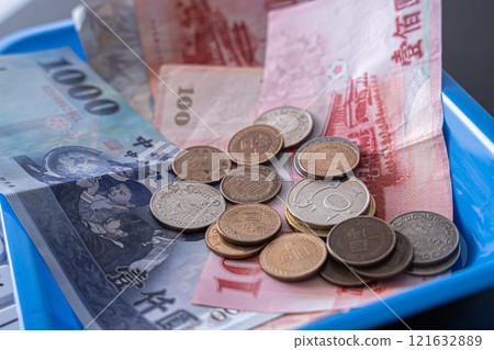 Taiwanese currency, banknotes, cash 121632889