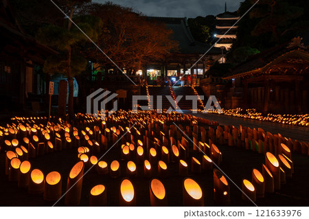 Bamboo lantern of Longkou temple 121633976