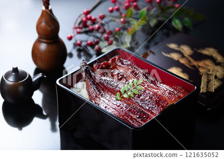The steam of fragrant grilled eel and the glossy, luxurious unaju" The steam of fragrant grilled eel and the glossy, luxurious unaju" 121635052