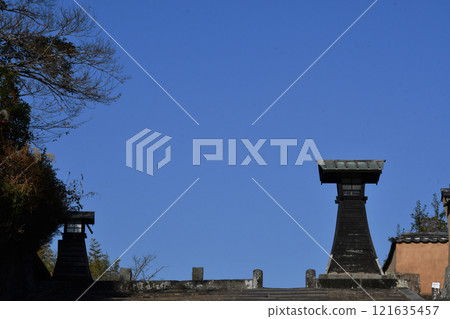 Lanterns and sky 121635457
