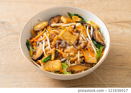 stir-fried noodles with tofu and vegetables stir-fried noodles with tofu and vegetables 121636017