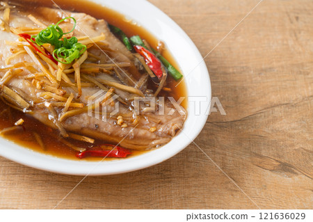 Steamed Fish with Soy Sauce 121636029