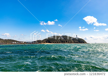 Aichi Prefecture, blue sea and sky as seen from Koijigahama Beach Aichi Prefecture, blue sea and sky as seen from Koijigahama Beach 121636472