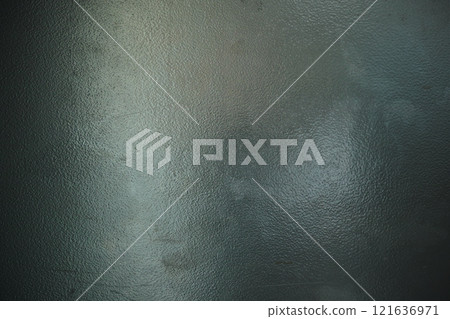 隨著時間的推移，塗漆鋼板已經變質。 121636971