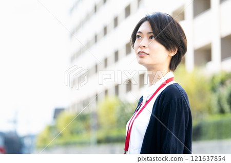 Long-term care staff woman Long-term care staff woman 121637854