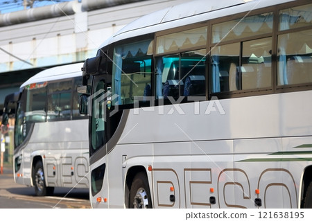 大型觀光巴士 121638195
