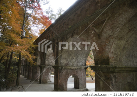 Suirokaku and autumn leaves 21 Suirokaku and autumn leaves 21 121639758