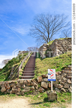 <島根縣>月山戶田城 - 三之丸遺址的階梯石牆 121640009