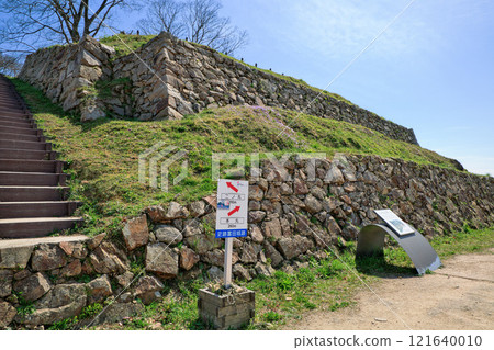 <島根縣>月山戶田城 - 三之丸遺址的階梯石牆 121640010