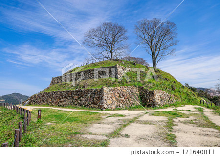 【島根縣】月山戶田城,從西袖平看三之丸遺址 【島根縣】月山戶田城,從西袖平看三之丸遺址 121640011