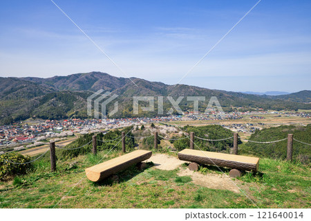 <島根縣>從西莊平眺望月山戶田城 121640014