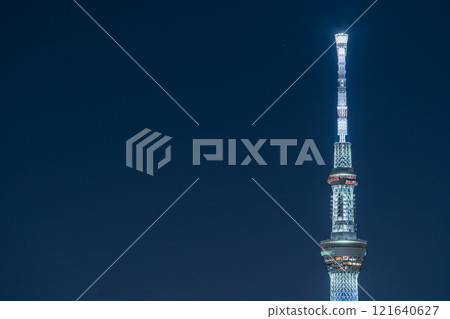 "Tokyo" Tokyo Skytree - Special New Year's lighting inspired by the Japanese flag - Night view "Tokyo" Tokyo Skytree - Special New Year's lighting inspired by the Japanese flag - Night view 121640627