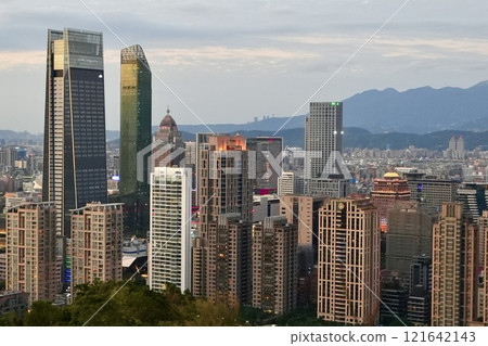 Cityscape/Evening Scenery "View of Taipei City from Xiangshan" Cityscape/Evening Scenery "View of Taipei City from Xiangshan" 121642143