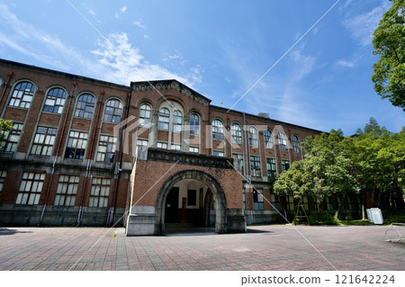 國立台灣大學（台灣台北市大安區） 121642224