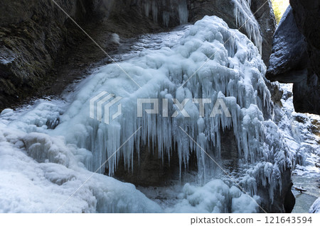 Partnachklamm or Partnach gorge in wintertime 121643594