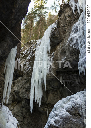 Partnachklamm or Partnach gorge in wintertime 121643605