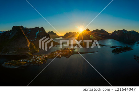 Lofoten is an archipelago in the county of Nordland, Norway. 121644047