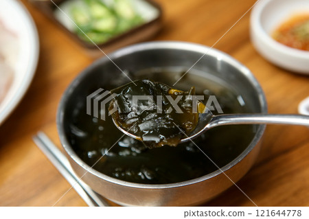 Korean traditional food. seaweed soup 121644778
