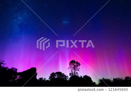 Aurora Australis Appearance in January 2025 121645693