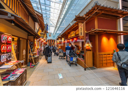 Haneda Airport Terminal 3 Shopping 121646116
