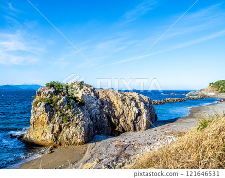 神島矢台岩（三重縣鳥羽市） 121646531