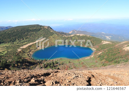 A spectacular view of Goshiki-numa from the summit of Mount Issaikyo 121646567