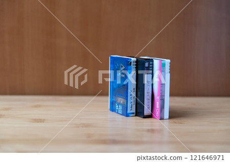 過去的記憶記錄在 miniDV 磁帶上 過去的記憶記錄在 miniDV 磁帶上 121646971