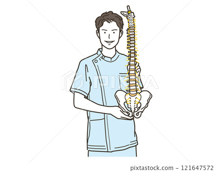 亞洲男性脊椎按摩師用脊椎模型解釋 121647572