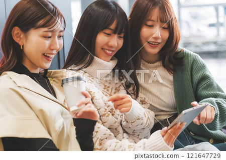 Image of girls excited before leaving on a trip 121647729