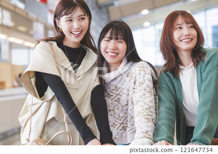 Image of girls excited before leaving on a trip 121647734