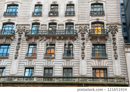 1920s architecture New York, vintage skyscrapers Manhattan, Manhattan Art Deco skyscrapers, Historical architectural gems New York, old historical building facades in NY, USA 121651934