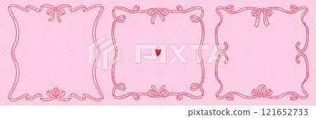 Vintage ribbon frames set in hand drawn doodle style for greeting card, wedding, menu, birthday, friendsmas, retro party invitation design. Wavy frames with bow in elegant coquette style. Vector. 121652733