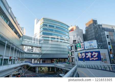 Scenery of the new Kashiwa Takashimaya building and the area around the west exit of Kashiwa Station (January 2025/Kashiwa City, Chiba Prefecture) 121653305