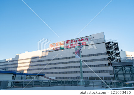 View of the station building from the east exit of Kashiwa Station on the Joban Line (January 2025, Kashiwa City, Chiba Prefecture) View of the station building from the east exit of Kashiwa Station on the Joban Line (January 2025, Kashiwa City, Chiba Prefecture) 121653450