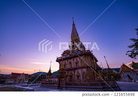 Time lapse colorful sunset above pagoda at Chalong temple Time lapse colorful sunset above pagoda at Chalong temple 121655698