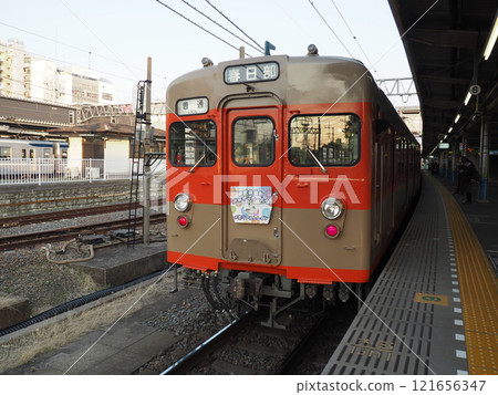 Tobu Railway Urban Park Line Kasukabe Station 8000 series two-tone color 121656347