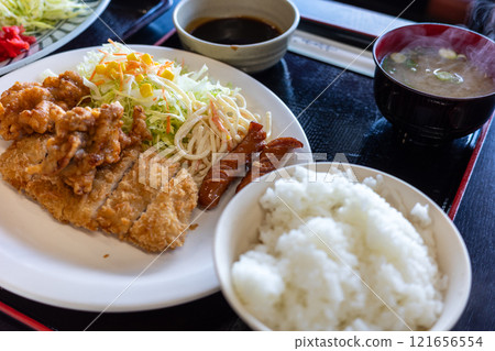 日本三重縣伊賀市的汽車劇院 日本三重縣伊賀市的汽車劇院 121656554