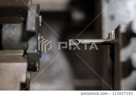 Internal diameter machining on a lathe 121657143