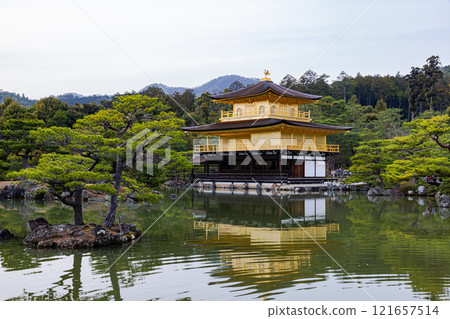 Kinkakuji Temple reflected in the pond, Kyoto Prefecture 121657514