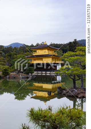 Kinkakuji Temple reflected in the pond, Kyoto Prefecture 121657519
